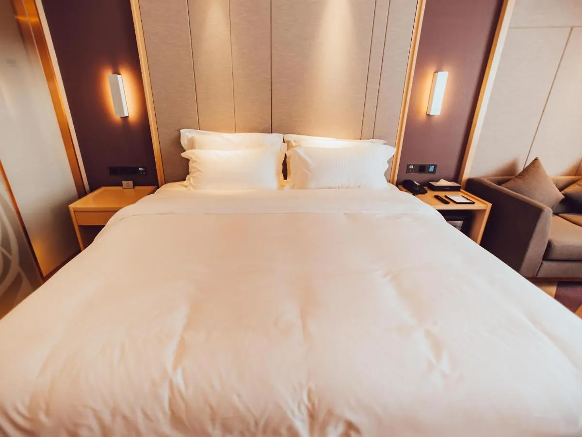 Lavande Hotel Suzhou High Speed Rail North Station