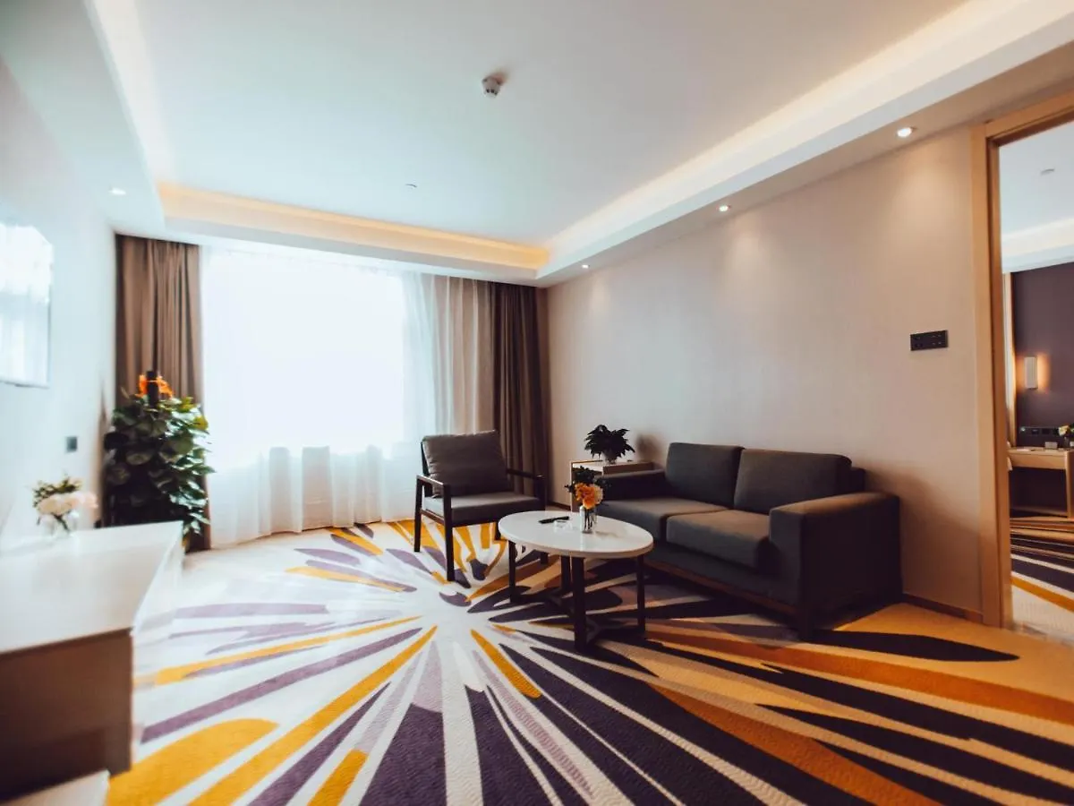 Lavande Hotel Suzhou High Speed Rail North Station